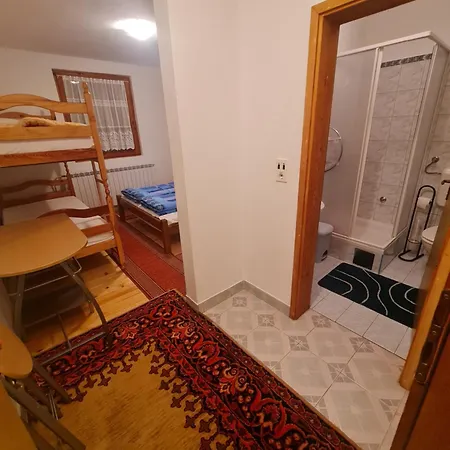 Gostinjska kuća Eaa Vlasic *